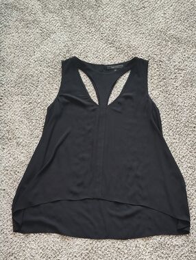 BCBGMaxAzria Black Sleeveless V-Detail Tank